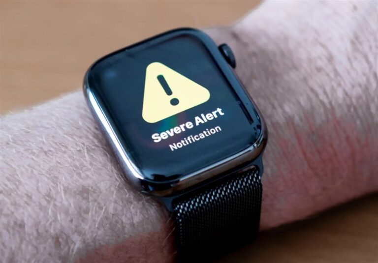 Apple Faces Lawsuit Over Toxic Chemicals in Popular Watch Bands