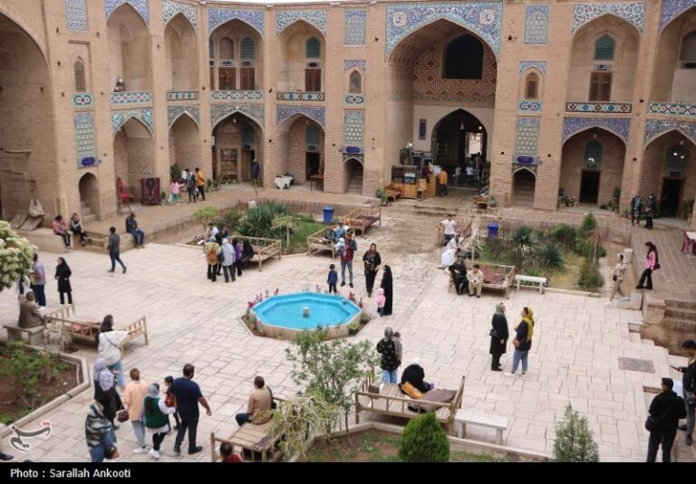 Explore the Historic Ganj Ali Khan Square: Kerman's Cultural Gem in Iran