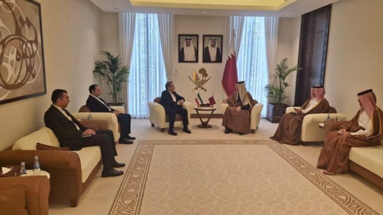 FM Araghchi Engages in Strategic Talks with Qatari Counterpart in Doha