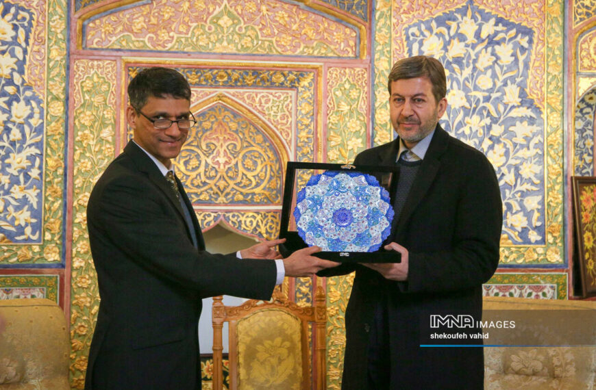 Indian Ambassador Connects with Isfahan's Governor-General: A Diplomatic Visit to the Ancient City