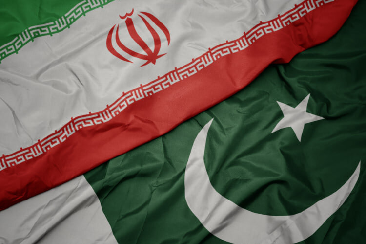 Iran and Pakistan Join Forces: Strengthening Military Cooperation for Regional Security