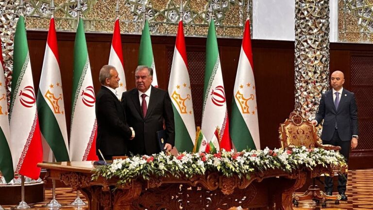 Iran and Tajikistan Forge Stronger Ties with 23 New Memoranda of Understanding