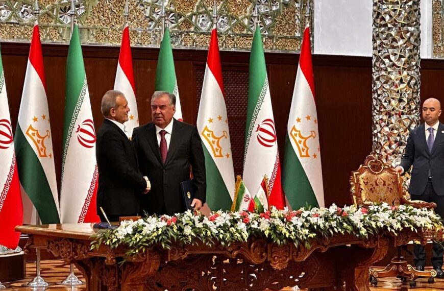 Iran and Tajikistan Forge Stronger Ties with 23 New Memoranda of Understanding