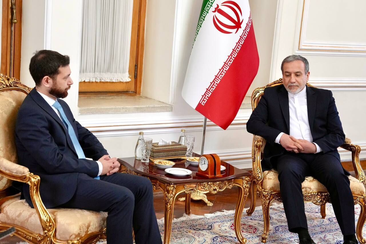 Iran’s FM Araghchi: Strengthening Strategic Relations with Armenia is a Top Priority