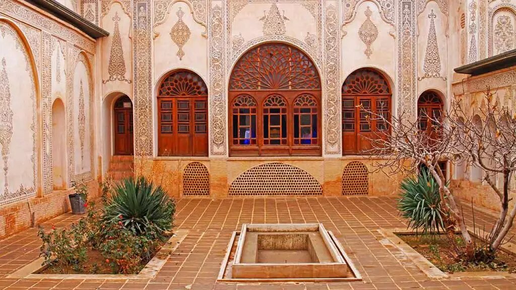 Kashan Congress Explores Five Decades of Persian Architecture: A Journey Through Heritage and Innovation