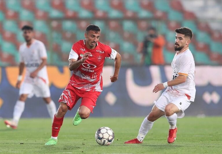 Persepolis Midfielder Sadeghi Declared Excess as Team Restructures