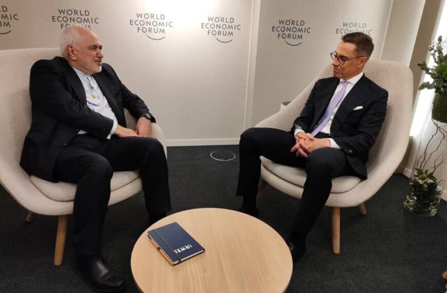 Zarif Engages World Leaders in Dynamic Talks at Davos Summit