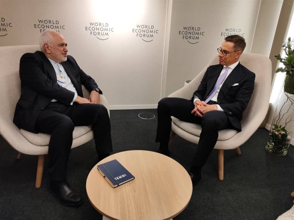 Zarif Engages World Leaders in Dynamic Talks at Davos Summit