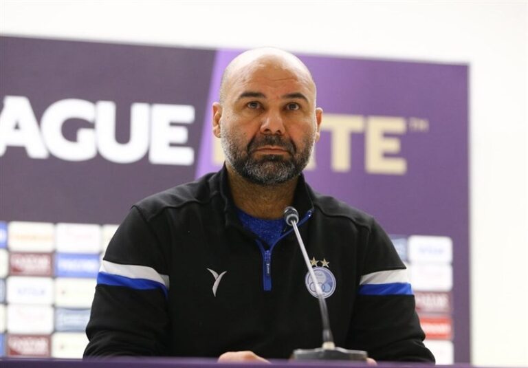 Bakhtiarizadeh Officially Retains Role as Esteghlal Head Coach