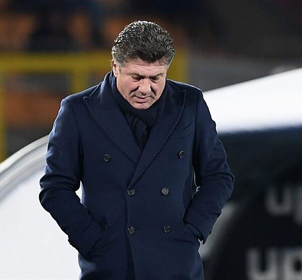 Esteghlal Engages in Exciting Talks with Coach Mazzarri!