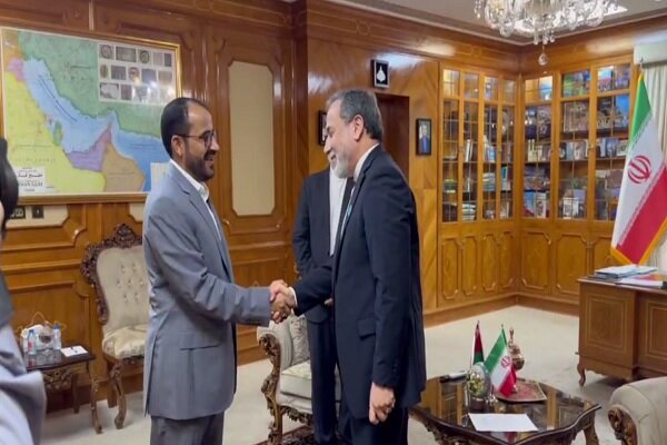 Exclusive Video: Araghchi Engages in Key Talks with Yemeni Negotiator