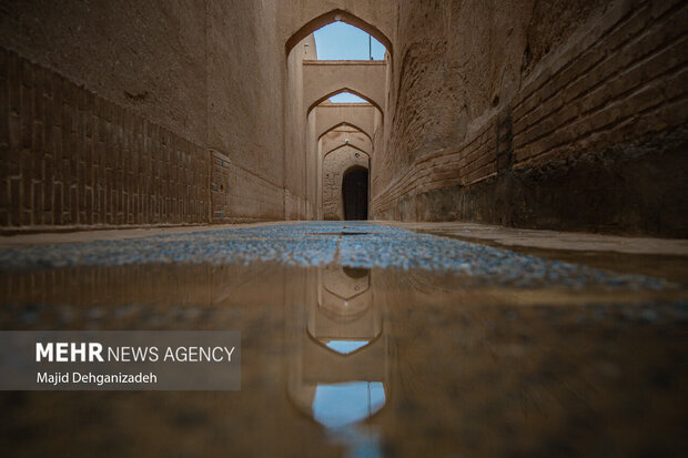 Historic Yazd Passageway Revived at Tehran Fair: A Journey Through Centuries of Culture!