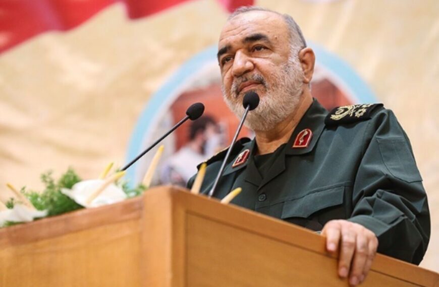 IRGC Vessels Poised for Action in Persian Gulf to Counter Any Threat, Says Commander