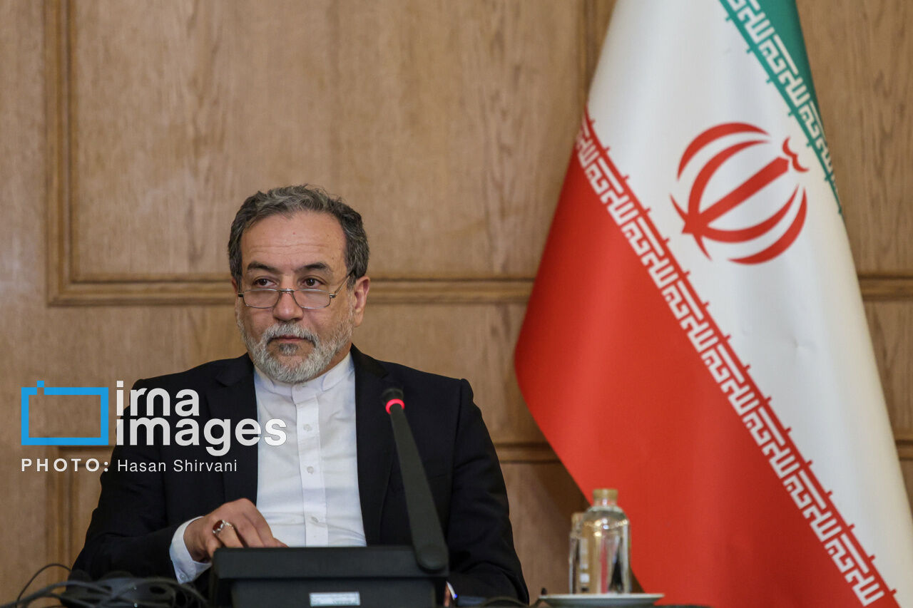 Iran Stands Firm: Araghchi Declares No Negotiations Under Threats