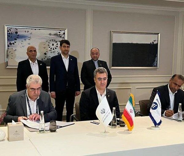 Iran and Oman Forge Strategic Partnership: Telecom Giants Sign MOU for Enhanced Data Transmission