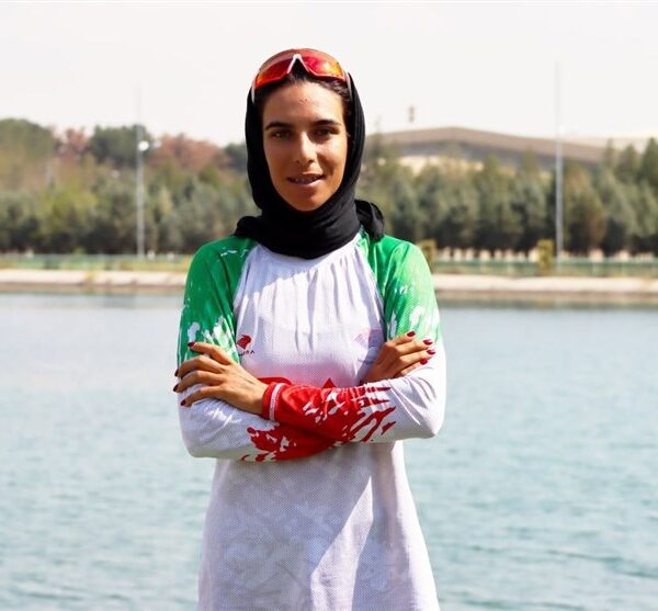 Iranian Rower Zeinab Norouzi Successfully Undergoes Hand Surgery: A Step Towards Recovery