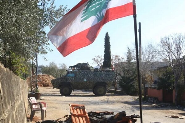 Israel's Strategic Withdrawal from Southern Lebanon: Key Border Posts Remain Secure