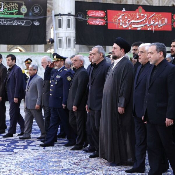 Pres. Pezeshkian and Cabinet Honor Legacy at Imam Khomeini's Mausoleum Before Islamic Revolution Anniversary