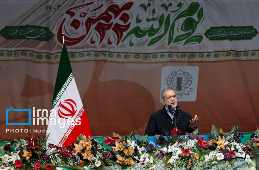 President Pezeshkian Emphasizes National Unity and People’s Presence as Key to Iran's Success