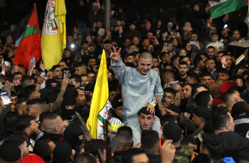 Racists Express Discontent as Palestinians Celebrate the Return of Their Heroes