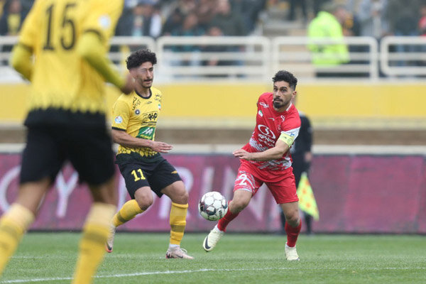 Sepahan Shocks Persepolis in Thrilling 2024/25 Hazfi Cup Round of 16 Upset!