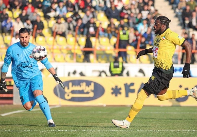 Sepahan Stalemated by Shamas Azar; Tractor Triumphs Over Havadar!