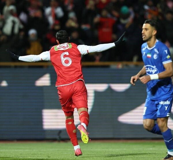 Thrilling IPL Showdown: Tractor and Sepahan Battle to Draw, While Persepolis Triumphs Over Esteghlal in Epic Tehran Derby!