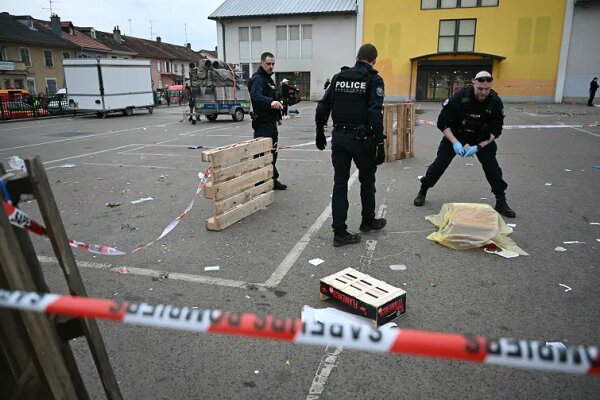 Tragic Knife Attack in France Leaves One Dead and Several Police Injured