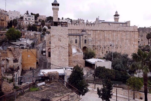 Unveiling the Ibrahimi Mosque Massacre: A Stark Reminder of Israel's Controversial Policies