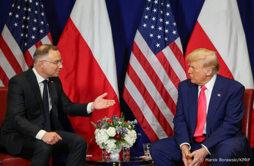 Watch: Polish President's 1.5-Hour Wait for Trump Meeting Sparks Curiosity!