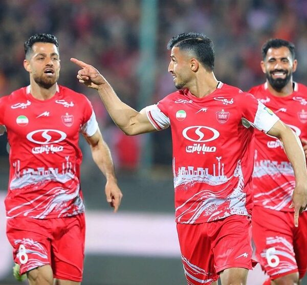 Alipour and Dursun Star as Persepolis Soars to Provisional Top Spot!