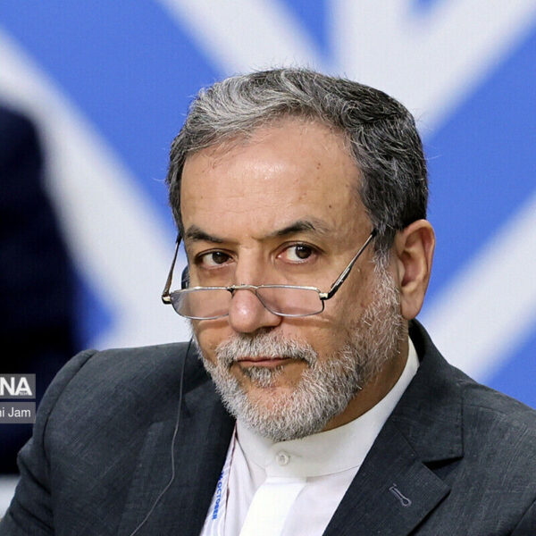 Araqchi Emphasizes Capitalizing on Opportunities to Strengthen Iran-Uruguay Relations