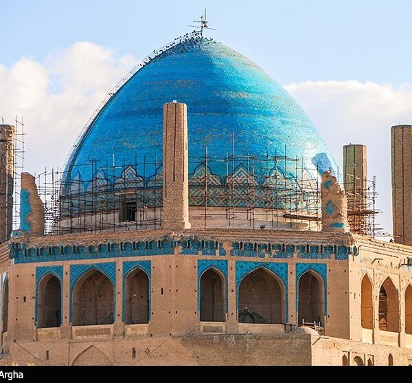 Explore Soltaniyeh: Iran's Majestic Zanjan Brick Dome, the Largest of Its Kind!