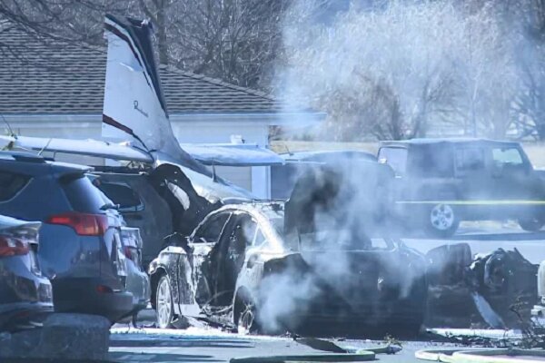 Five Injured in Pennsylvania Small Plane Crash: Eyewitness Accounts and Investigation Updates