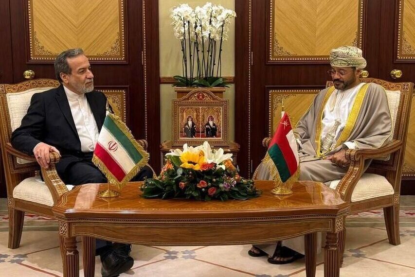 Iran and Oman Foreign Ministers Address US Strikes on Yemen in Critical Talks