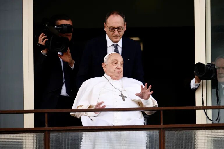 Pope Francis Makes Triumphant Return: Leaves Hospital After First Public Appearance!