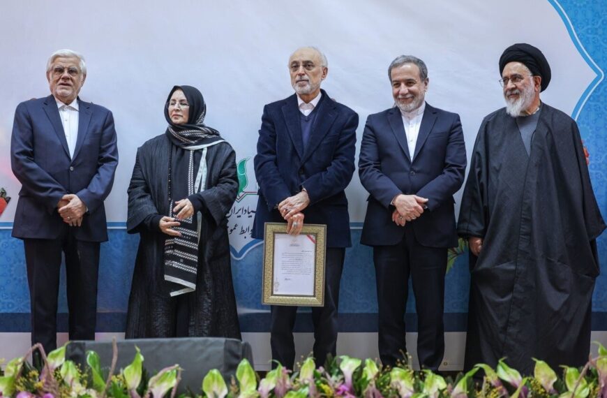 Salehi Takes Charge of Iranology Foundation: Vision Unveiled at Tehran Ceremony