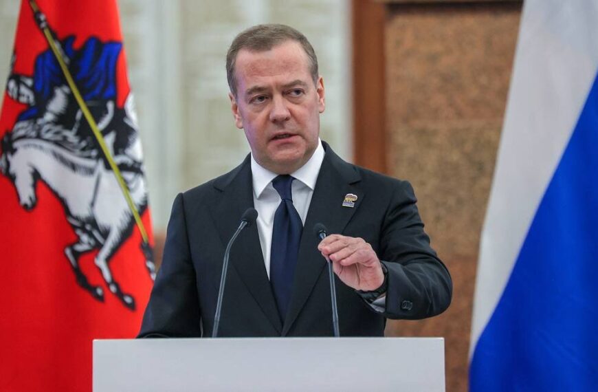 Trump Confronts Zelenskyy with Candid Truth, Says Medvedev