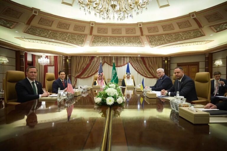 Ukraine and US Kick Off Strategic Talks in Saudi Arabia: Key Meeting for Future Alliances