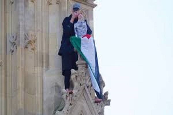 Unconventional Protest: Barefoot Activist Scales Big Ben with Palestinian Flag