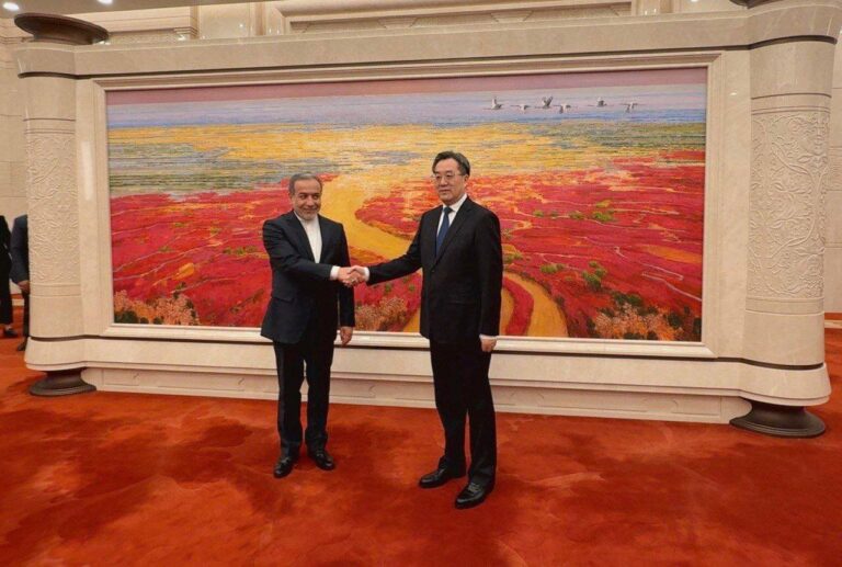 Araghchi Set to Deliver Pezeshkian's Key Message to Chinese Leaders