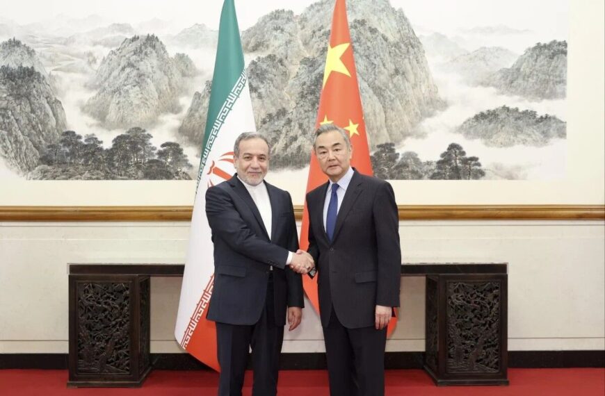Iran-China Relations: Araqchi Predicts 2025 as a 'Golden Year' for Bilateral Ties