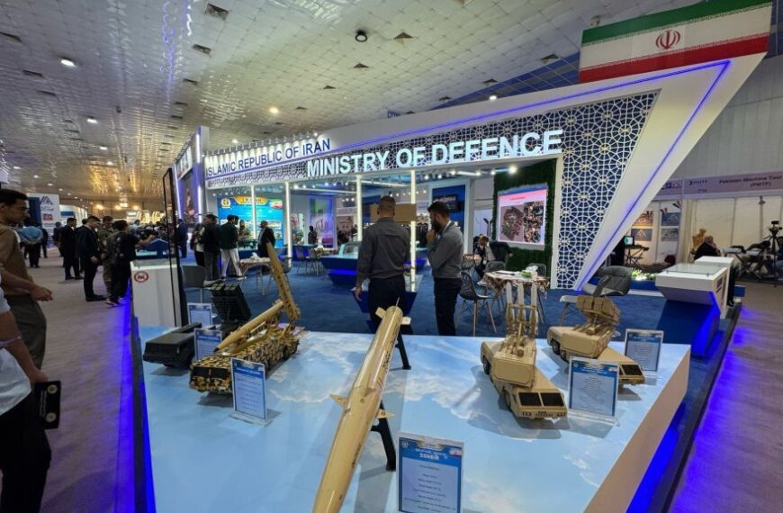 Iran Unveils Cutting-Edge Weaponry at Iraq Defense Expo: A Display of Military Advancements