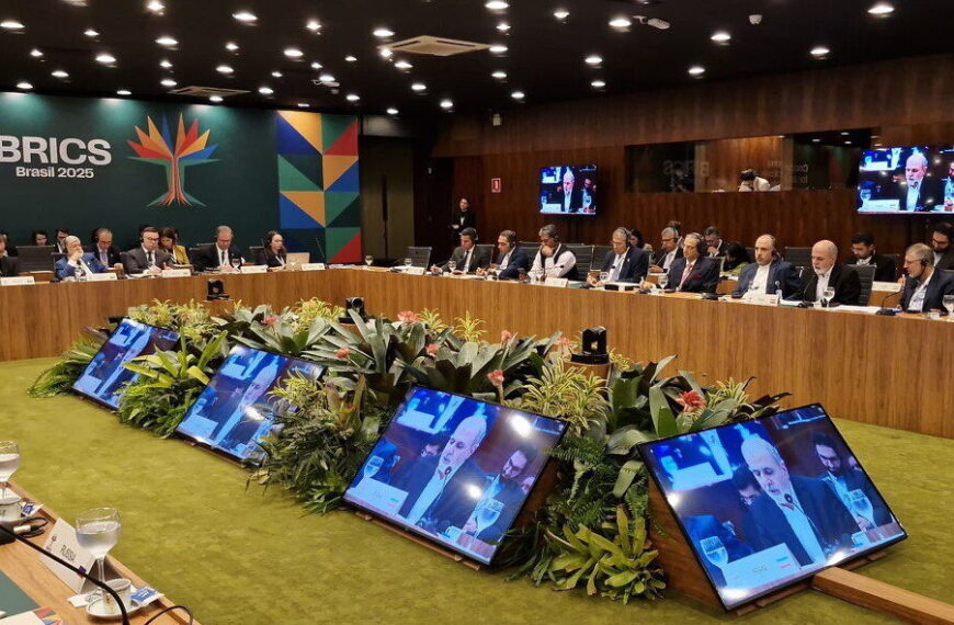 Iran's Security Chief Asserts: Nuclear Weapons Unnecessary for National Defense