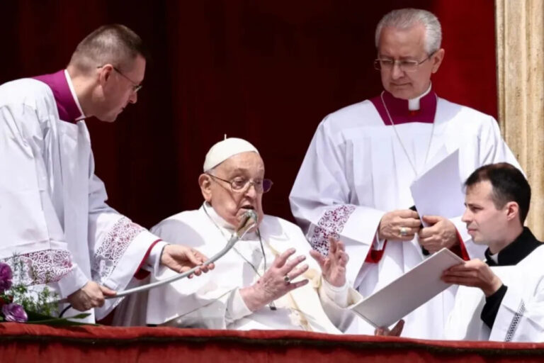 Mixed Reactions in Israel: Celebrating and Criticizing Pope Francis's Legacy After His Passing