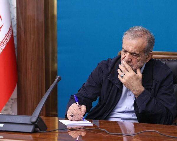 Pezeshkian Expresses Heartfelt Condolences on the Passing of Pope Francis