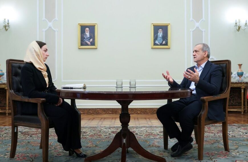 President Pezeshkian Urges Regional Unity: Respect for Territorial Integrity Among Nations Essential