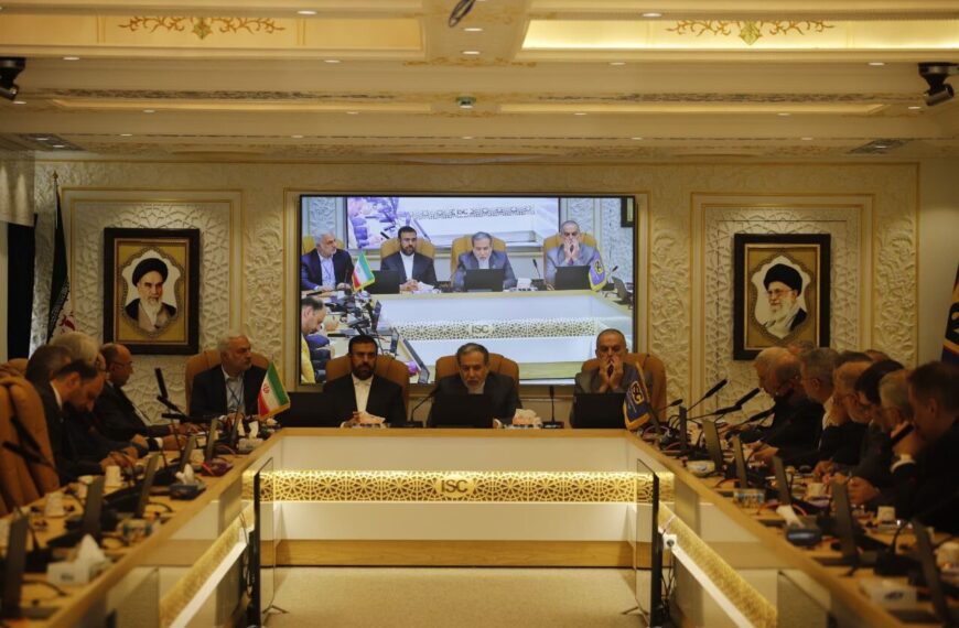 Araghchi Highlights Foreign Ministry's Crucial Role in Boosting Foreign Trade