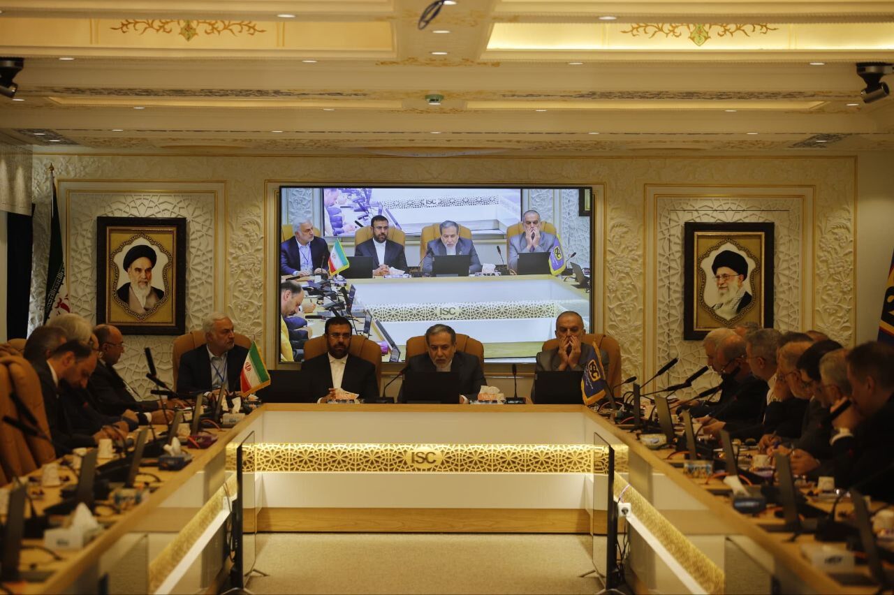 Araghchi Highlights Foreign Ministry's Crucial Role in Boosting Foreign Trade