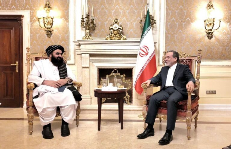 Araqchi Engages in Talks with Afghanistan's Acting Foreign Minister: Strengthening Diplomatic Ties